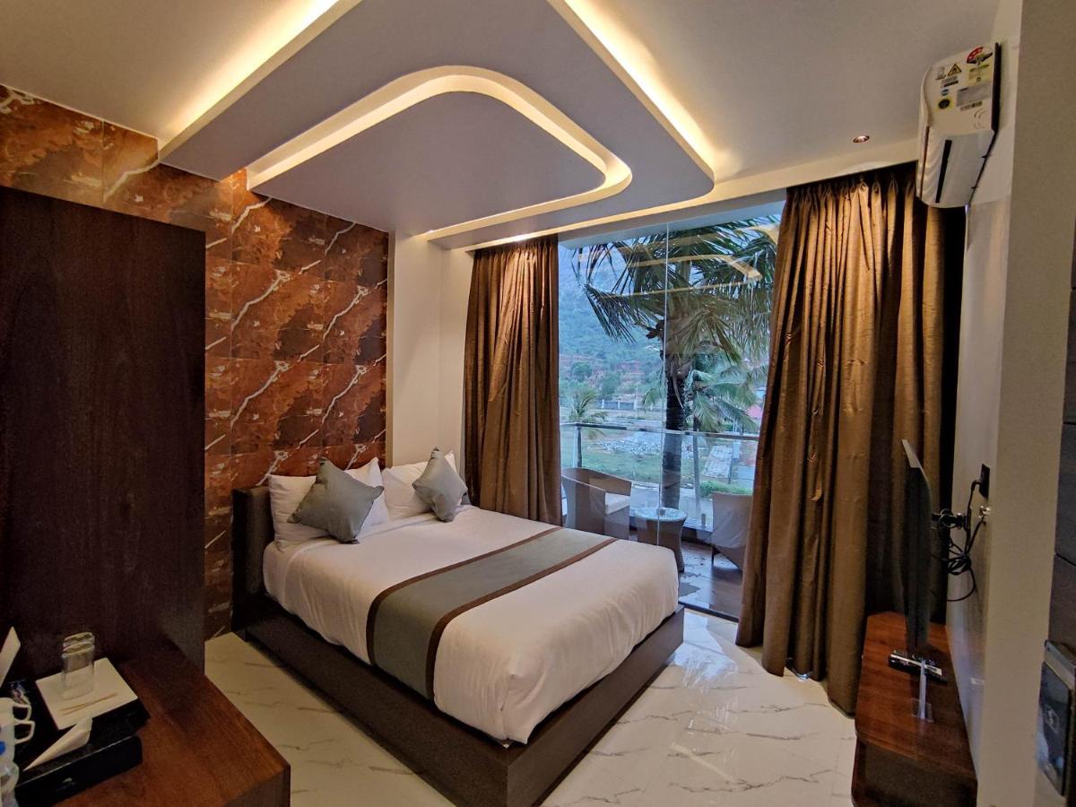 Silver Cloud Nandigunda Εξωτερικό φωτογραφία